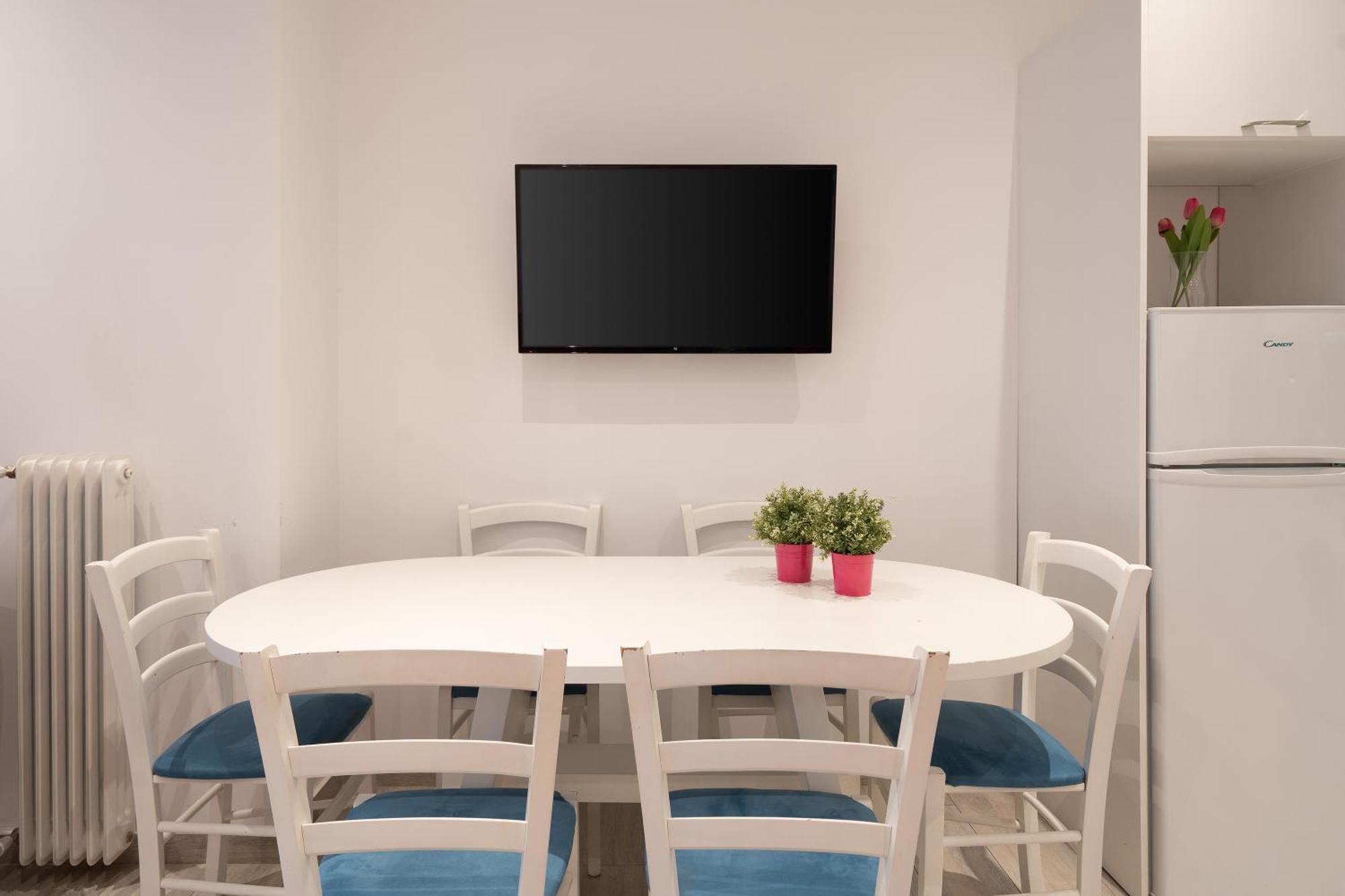 Vibrant & Cozy Apt In أثينا المظهر الخارجي الصورة