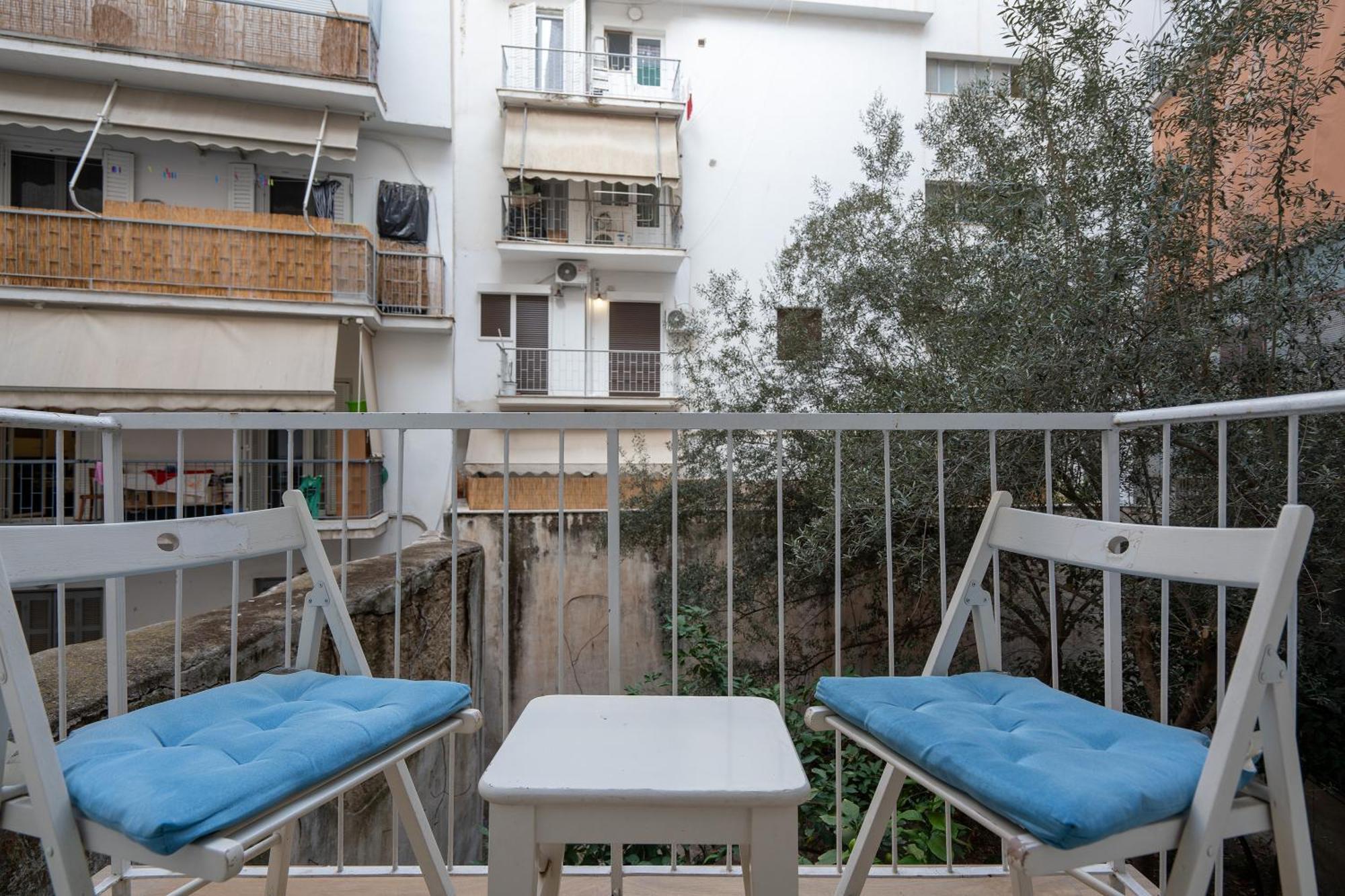 Vibrant & Cozy Apt In أثينا المظهر الخارجي الصورة
